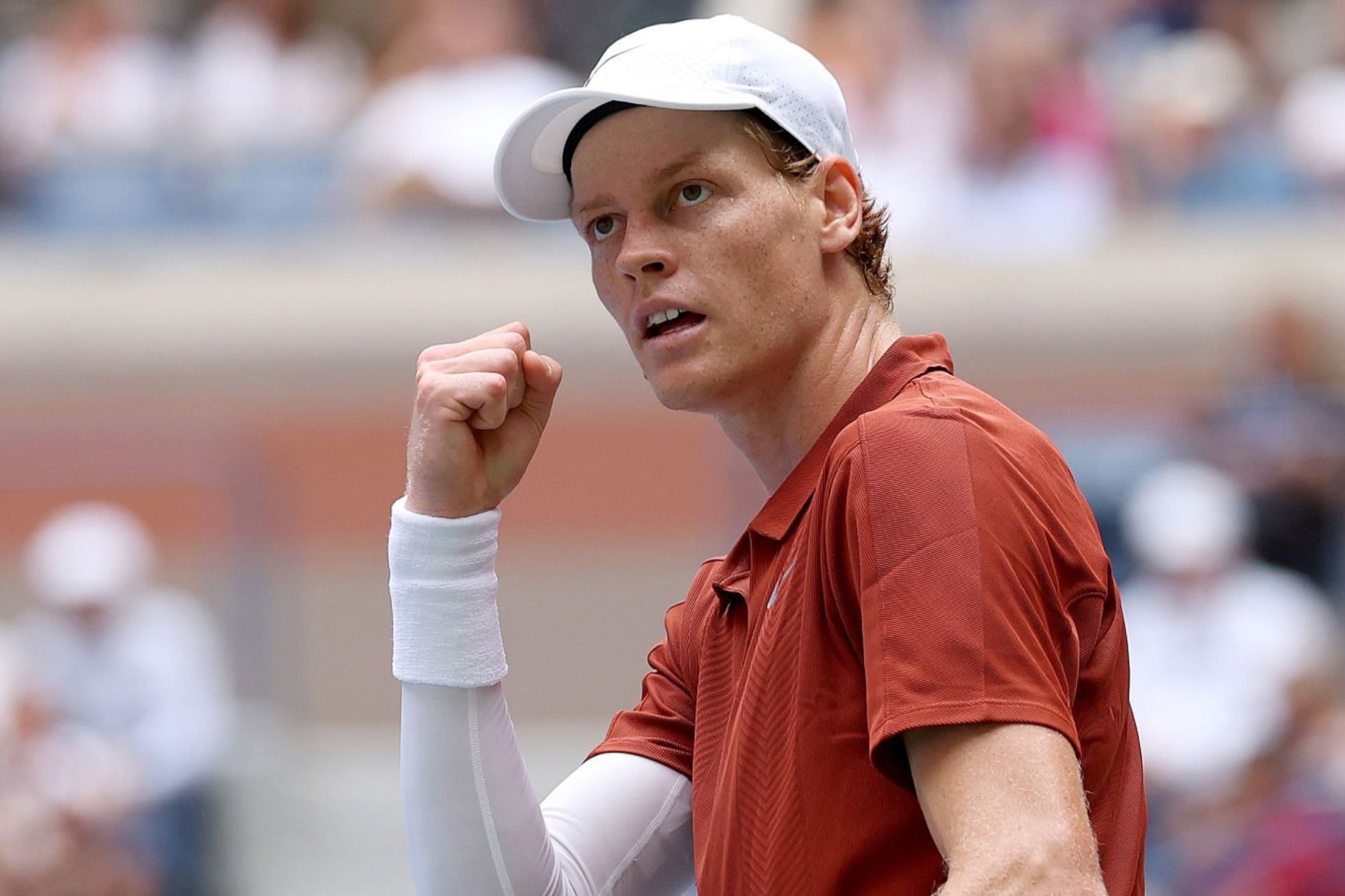 US Open 2025: Jannik Sinner Dominates Alexei Popyrin in Straight Sets to Begin Title Defense