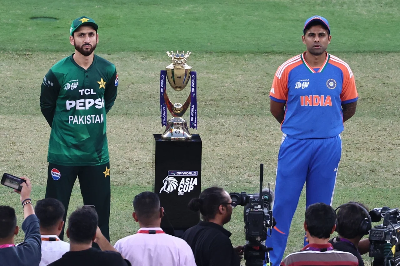 Asia Cup 2025 Final Live: India vs Pakistan – Toss, Playing XI, Powerplay Updates and Match Highlights