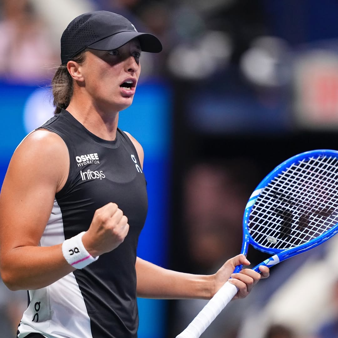 Iga Świątek Battles Past Anna Kalinskaya to Reach US Open Fourth Round
