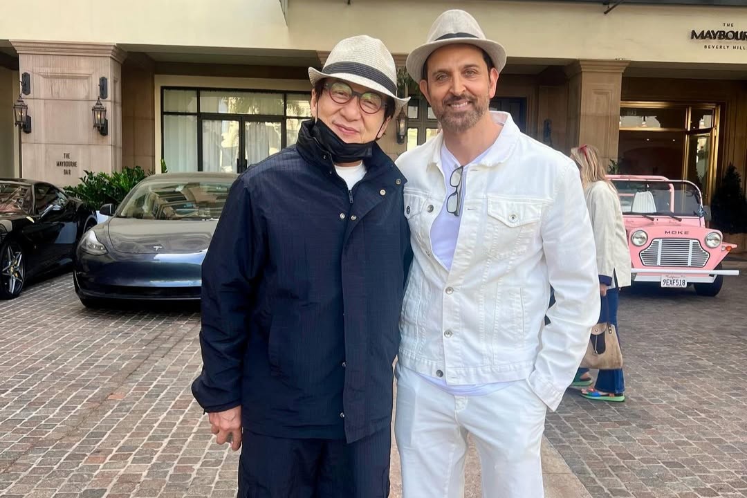 Hrithik Roshan Meets Jackie Chan in Beverly Hills: Bollywood Star Shares Fan Moment with Action Legend
